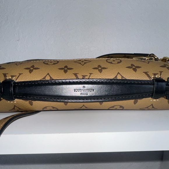 Louis Vuitton Pochette Metis Reverse - Picture 6 of 7